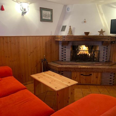 Appartamento Tipico Vista Dolomiti Nevegal Extérieur photo