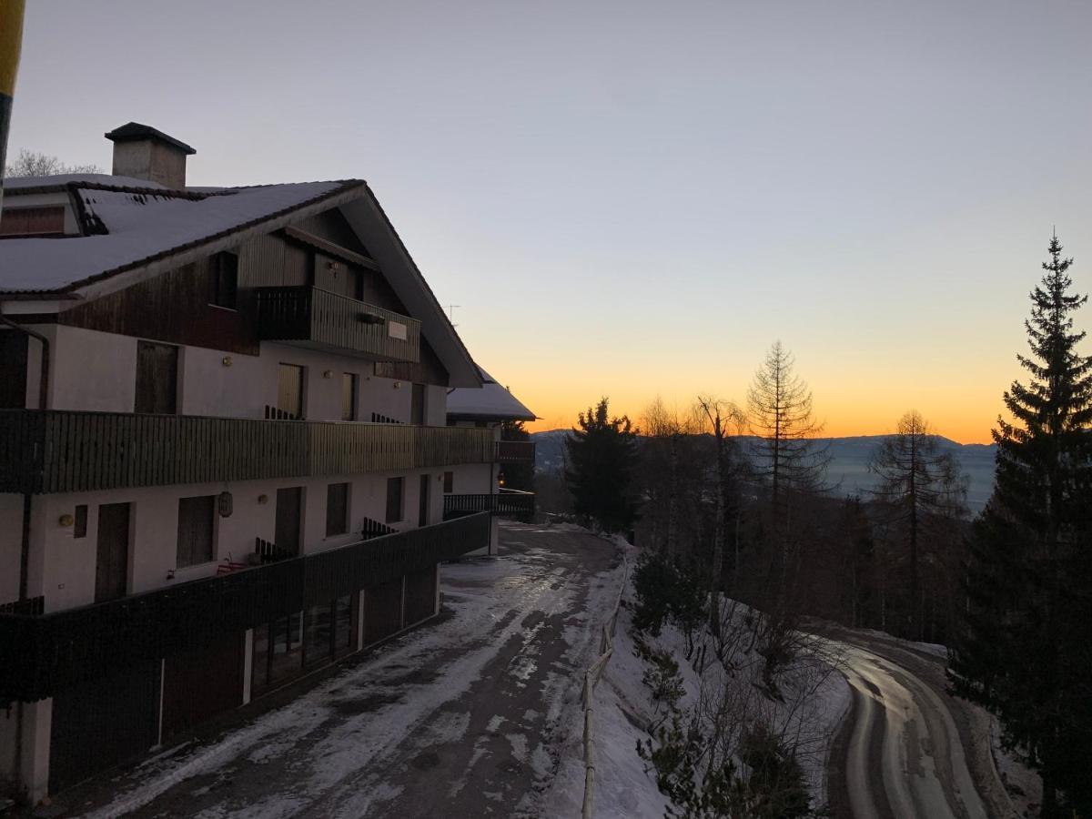 Appartamento Tipico Vista Dolomiti Nevegal Extérieur photo