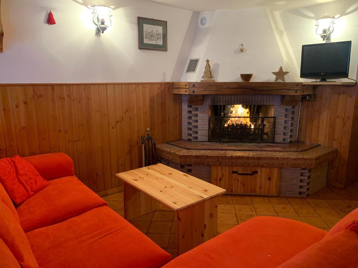 Appartamento Tipico Vista Dolomiti Nevegal Extérieur photo